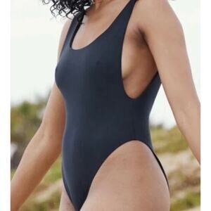 NWT XXL Aeries super scoop one piece cheeky swimsuit